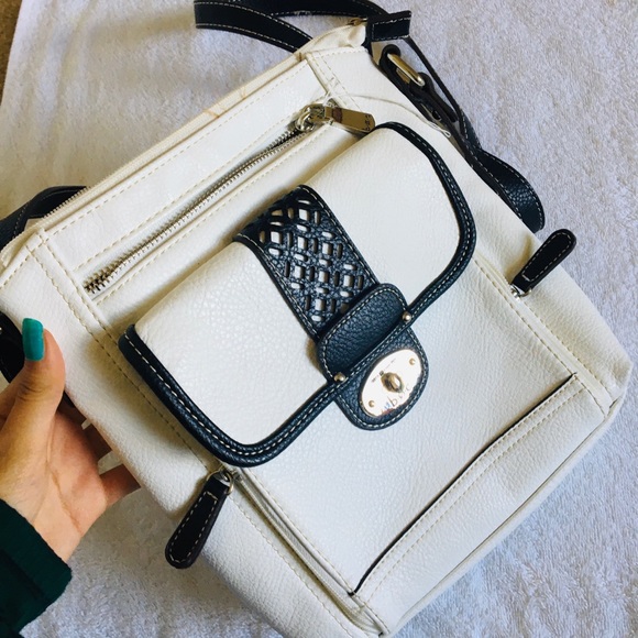 NWOT Born o concept crossbody bag - Picture 2 of 6